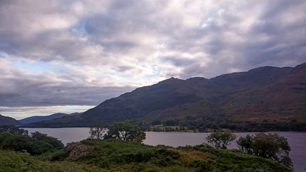 výhľad na Loch Lomond a kopce