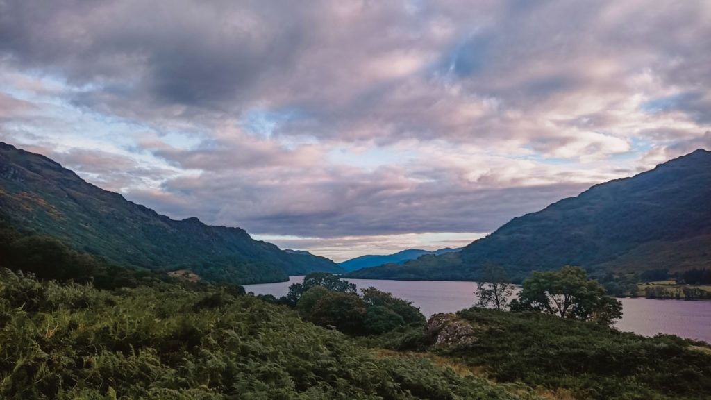 výhľad na Loch Lomond a kopce